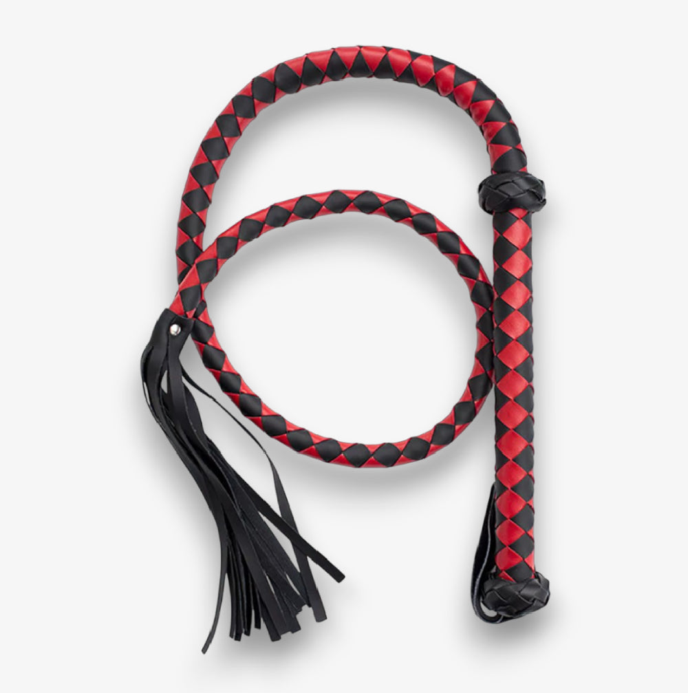LEATHER WHIP - Leather whip for controlled sensations